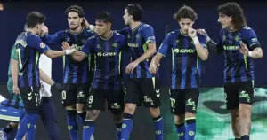 El Betis deja tocado al Submarino - Diario AS